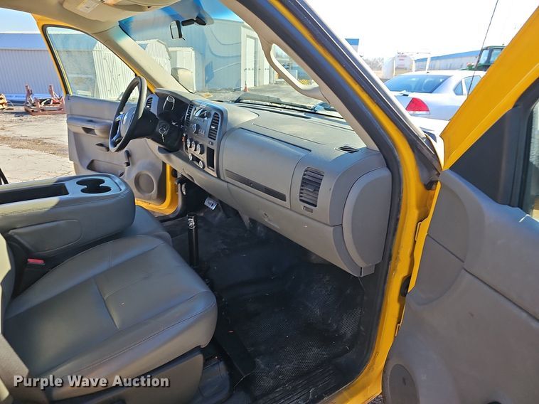 image for item EJ5872 2007 Chevrolet Silverado 1500 pickup truck