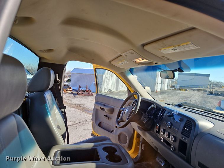 image for item EJ5872 2007 Chevrolet Silverado 1500 pickup truck