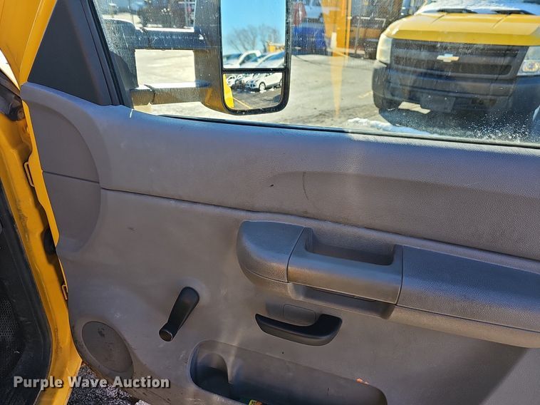 image for item EJ5872 2007 Chevrolet Silverado 1500 pickup truck