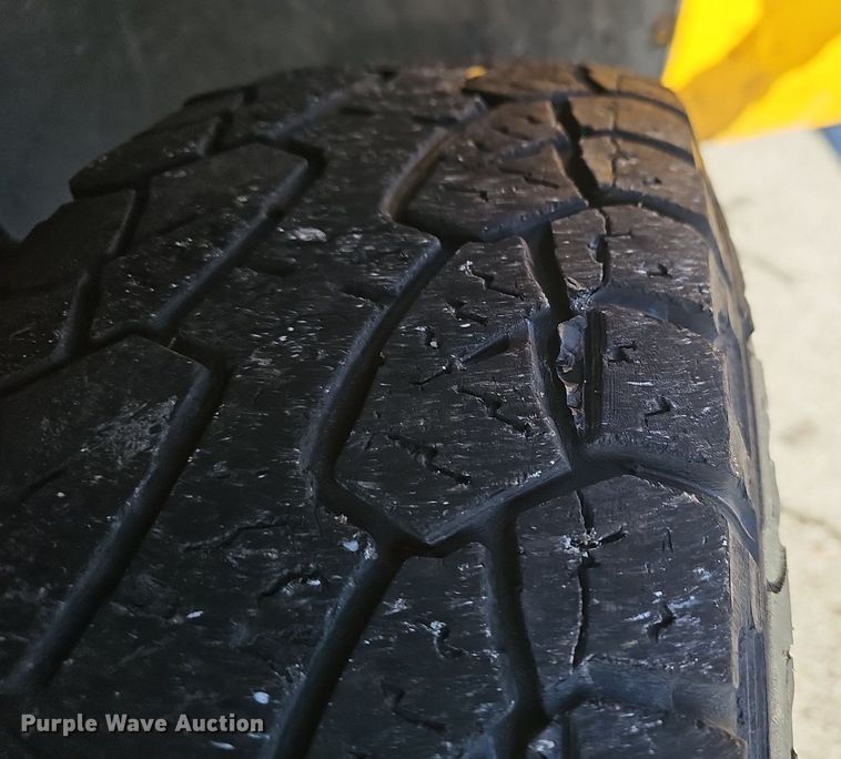 image for item EJ5872 2007 Chevrolet Silverado 1500 pickup truck