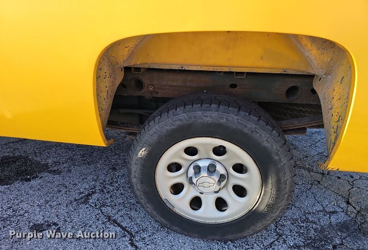 image for item EJ5872 2007 Chevrolet Silverado 1500 pickup truck