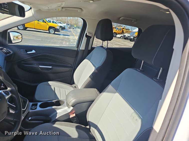 image for item EJ5874 2013 Ford Escape SE SUV