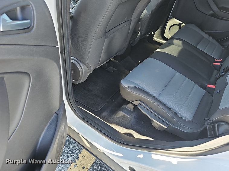 image for item EJ5875 2013 Ford Escape SE SUV