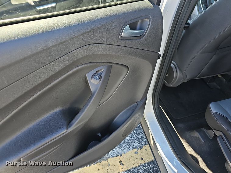 image for item EJ5875 2013 Ford Escape SE SUV