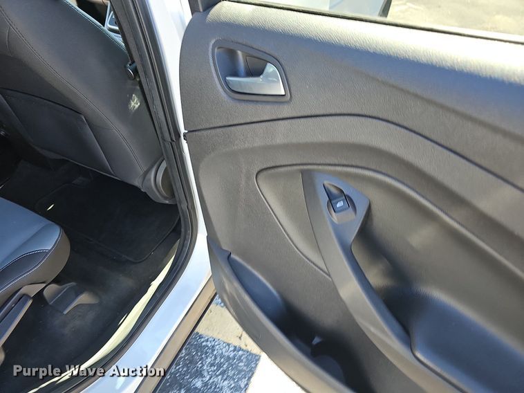 image for item EJ5875 2013 Ford Escape SE SUV