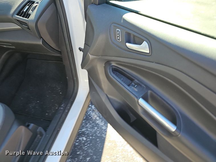 image for item EJ5875 2013 Ford Escape SE SUV