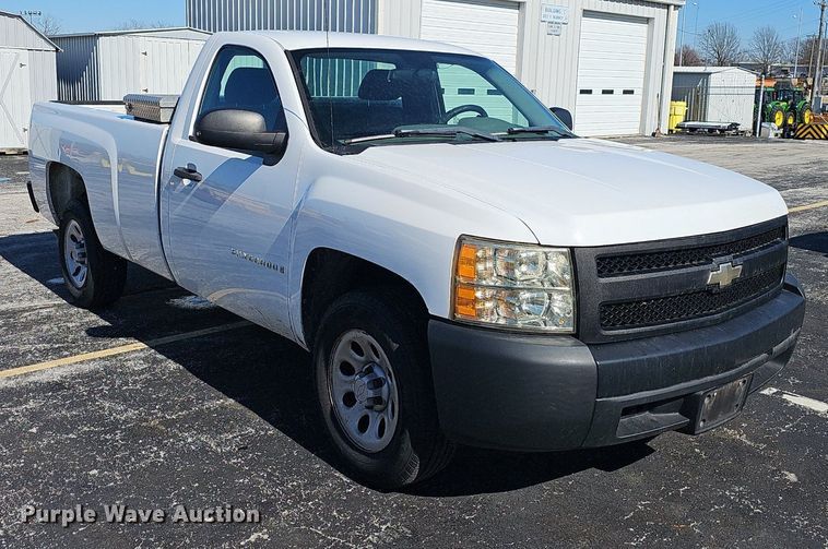 image for item EJ5876 2008 Chevrolet Silverado 1500 pickup truck