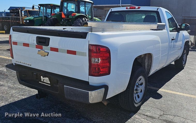image for item EJ5876 2008 Chevrolet Silverado 1500 pickup truck