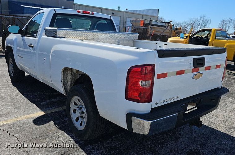 image for item EJ5876 2008 Chevrolet Silverado 1500 pickup truck