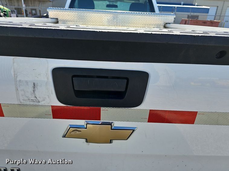 image for item EJ5876 2008 Chevrolet Silverado 1500 pickup truck