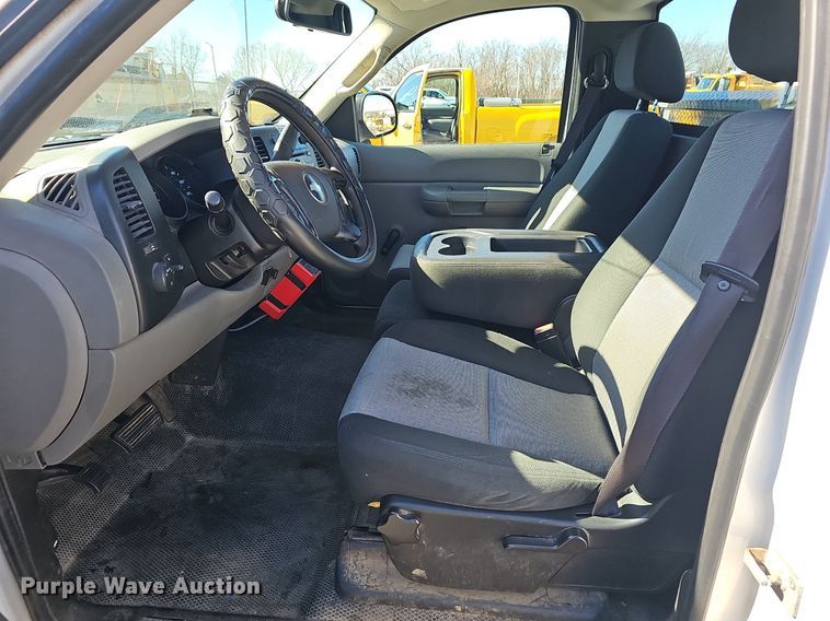 image for item EJ5876 2008 Chevrolet Silverado 1500 pickup truck