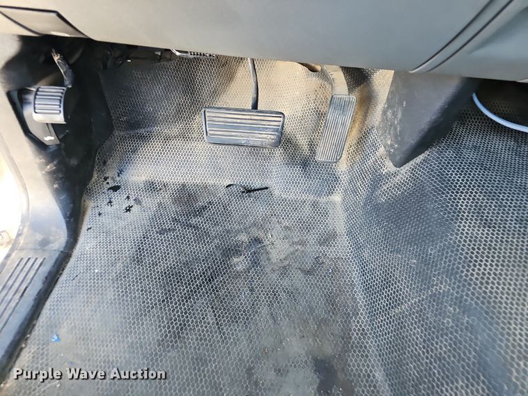 image for item EJ5876 2008 Chevrolet Silverado 1500 pickup truck