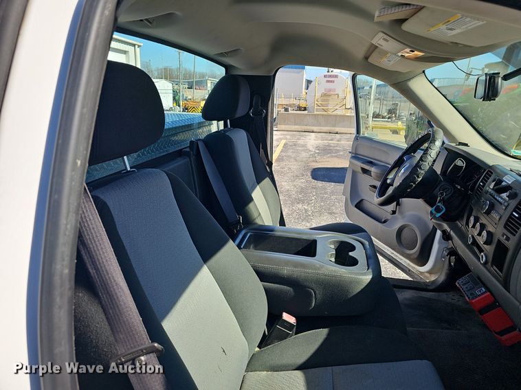 image for item EJ5876 2008 Chevrolet Silverado 1500 pickup truck