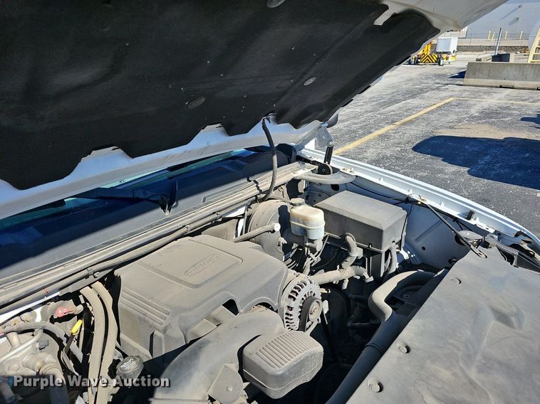 image for item EJ5876 2008 Chevrolet Silverado 1500 pickup truck