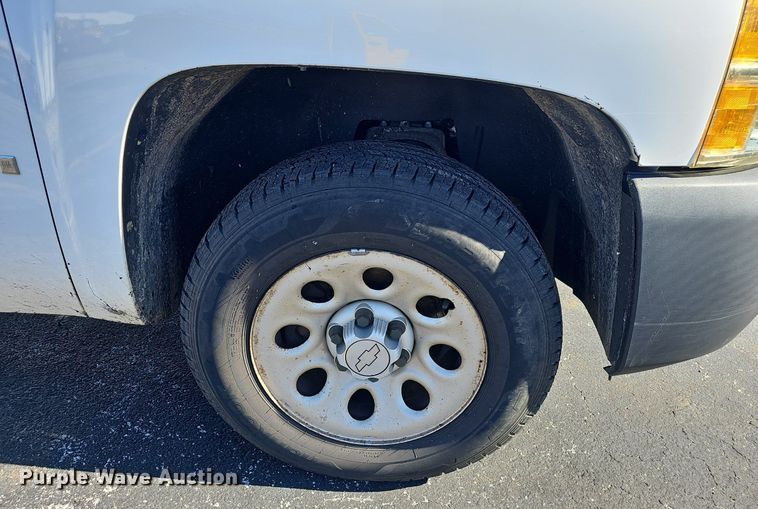image for item EJ5876 2008 Chevrolet Silverado 1500 pickup truck