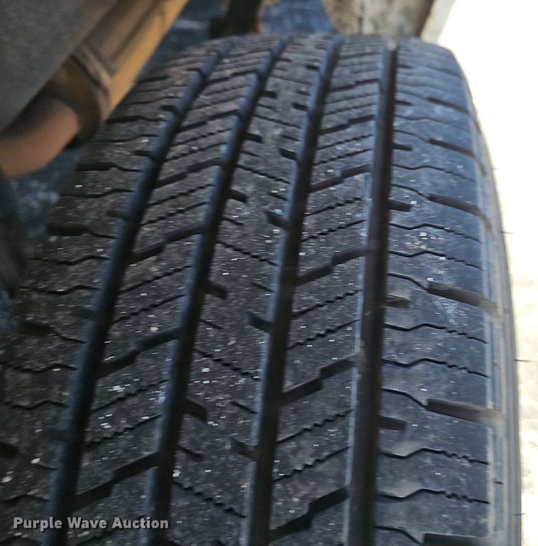 image for item EJ5876 2008 Chevrolet Silverado 1500 pickup truck