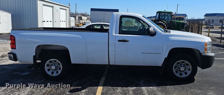 image for item EJ5877 2008 Chevrolet  Silverado 1500 pickup truck