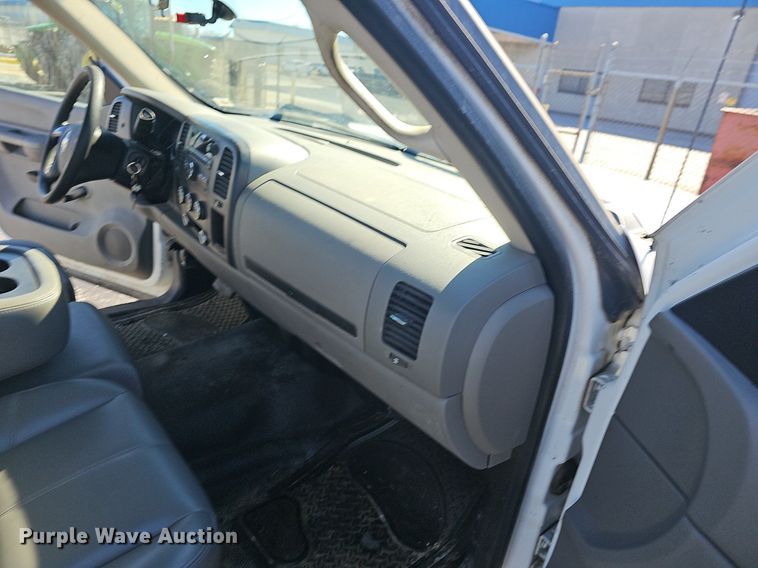 image for item EJ5877 2008 Chevrolet  Silverado 1500 pickup truck