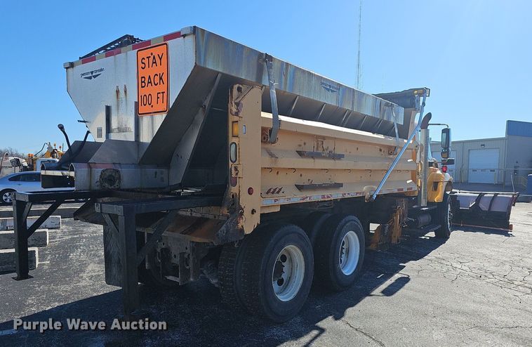 image for item EJ5879 2009 International 7400 dump truck