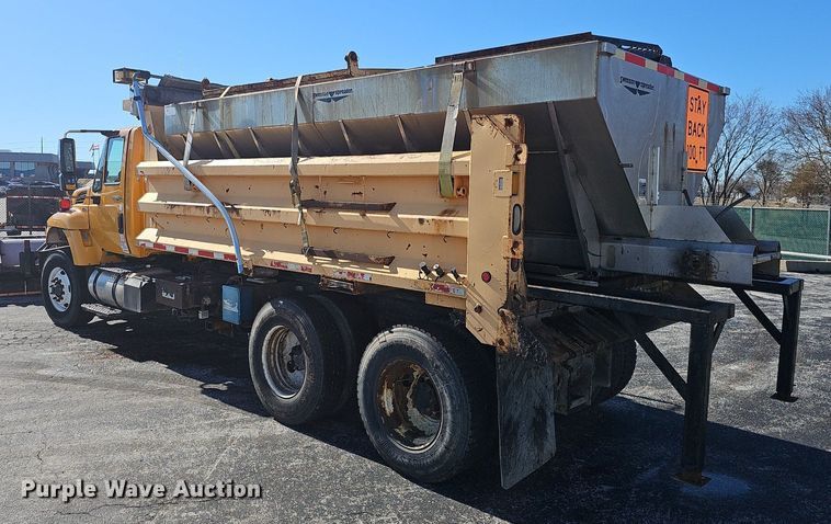 image for item EJ5879 2009 International 7400 dump truck