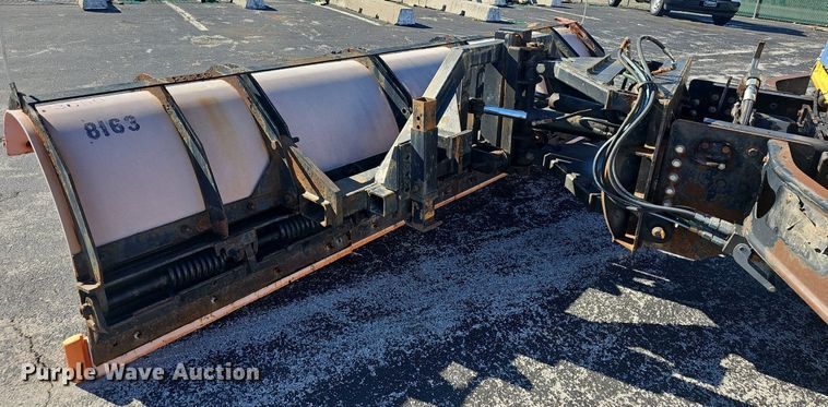 image for item EJ5879 2009 International 7400 dump truck