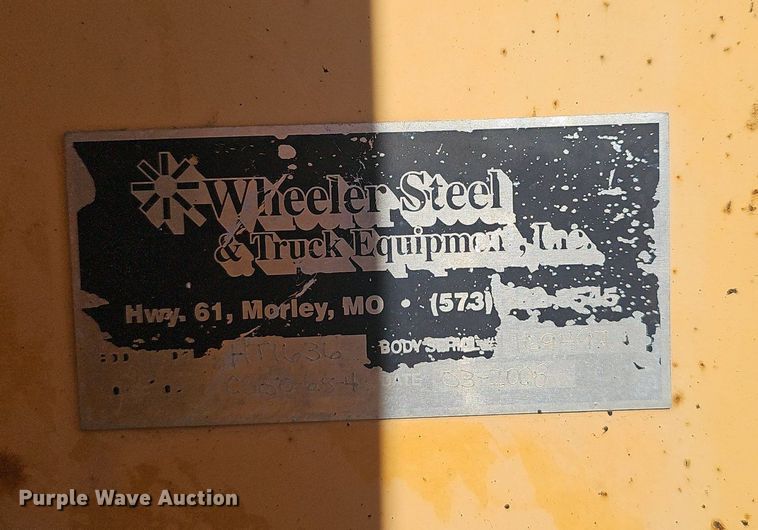 image for item EJ5879 2009 International 7400 dump truck