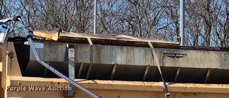 image for item EJ5879 2009 International 7400 dump truck