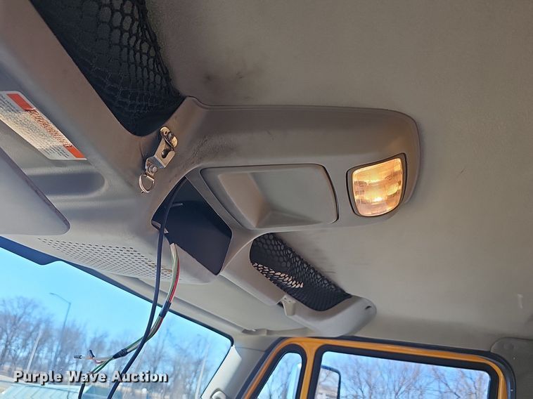 image for item EJ5879 2009 International 7400 dump truck