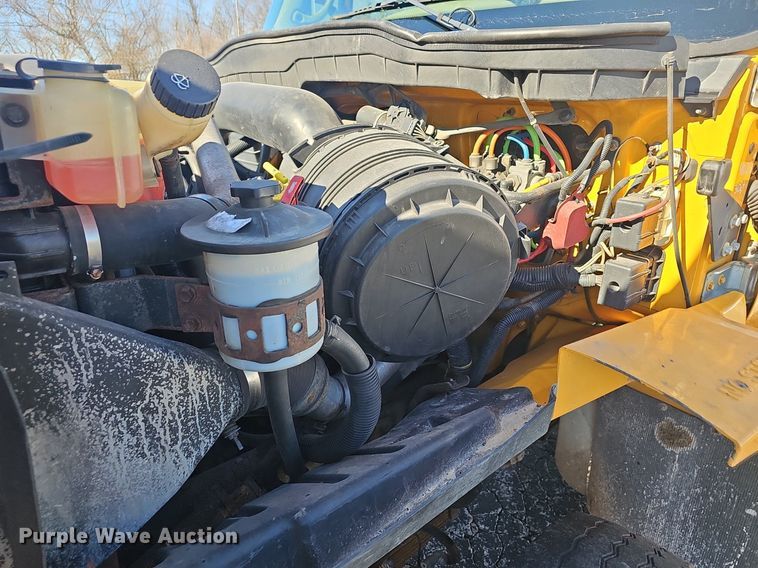 image for item EJ5879 2009 International 7400 dump truck