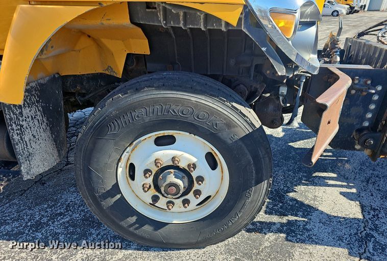 image for item EJ5879 2009 International 7400 dump truck