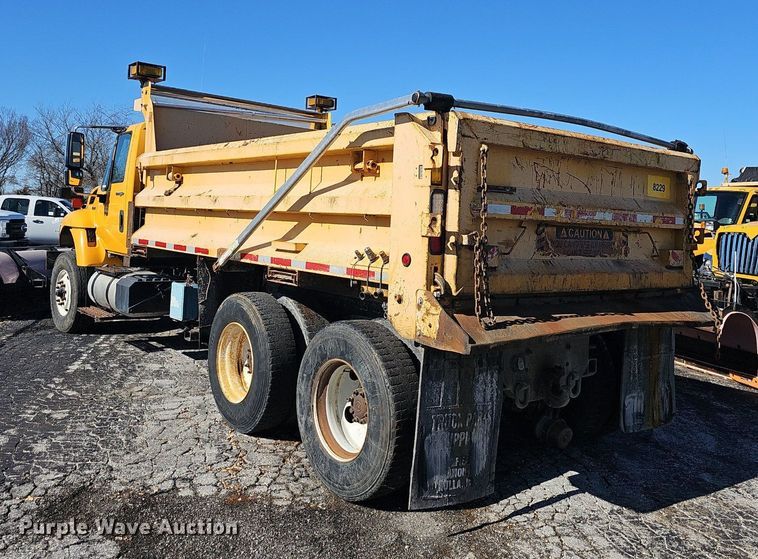 image for item EJ5881 2009 International 7500 dump truck