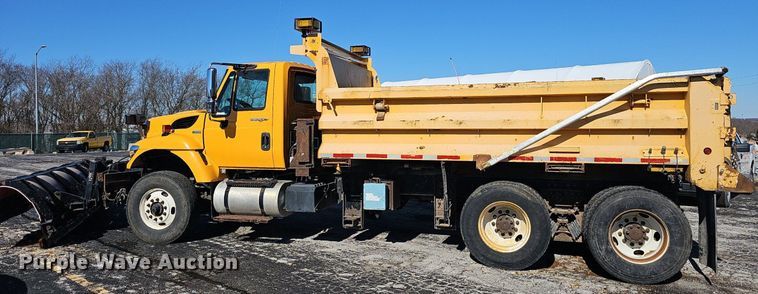 image for item EJ5881 2009 International 7500 dump truck