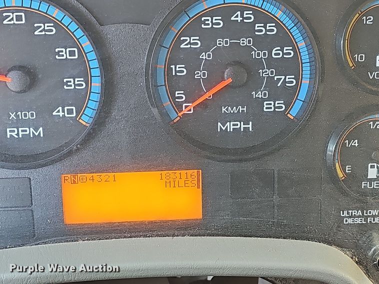 image for item EJ5881 2009 International 7500 dump truck