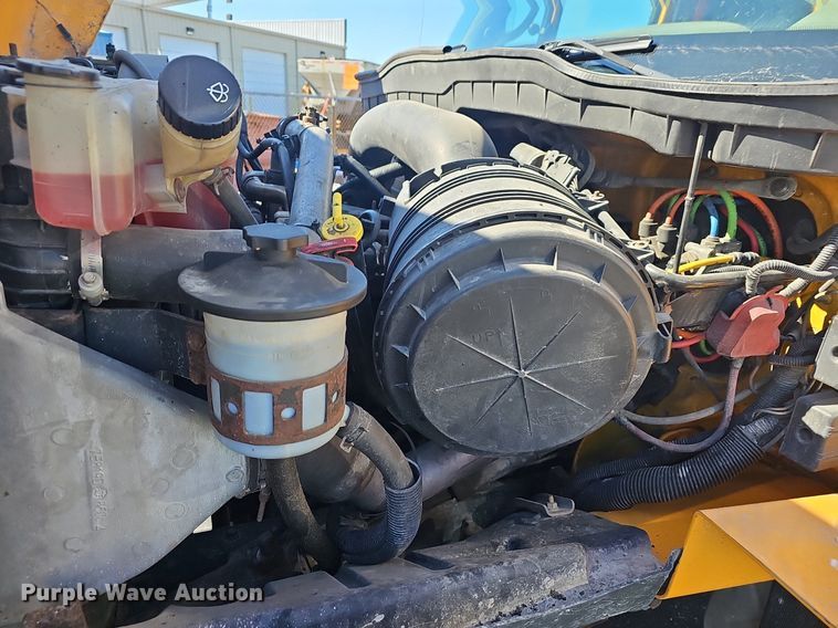 image for item EJ5881 2009 International 7500 dump truck