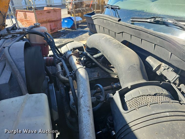 image for item EJ5881 2009 International 7500 dump truck