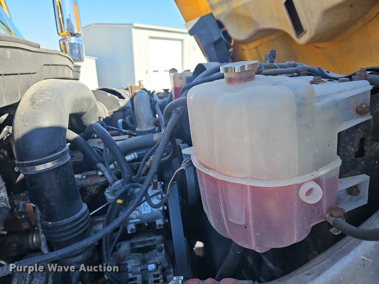 image for item EJ5881 2009 International 7500 dump truck