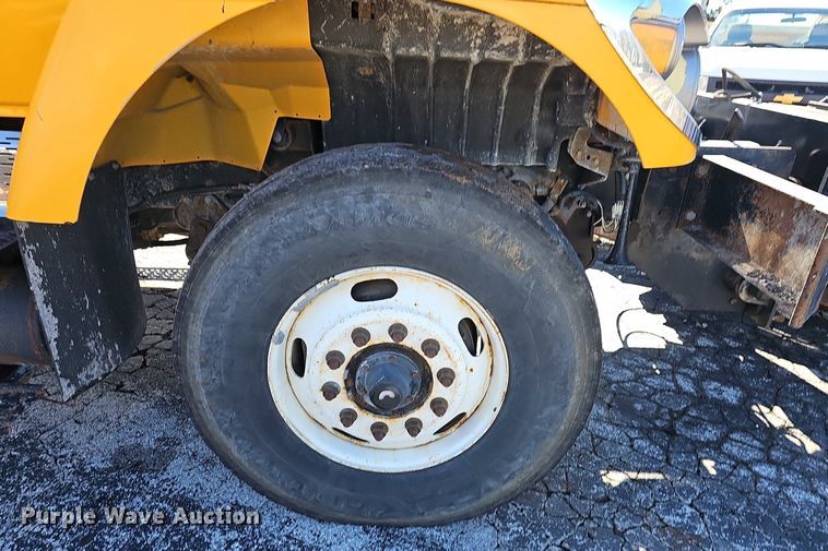 image for item EJ5881 2009 International 7500 dump truck