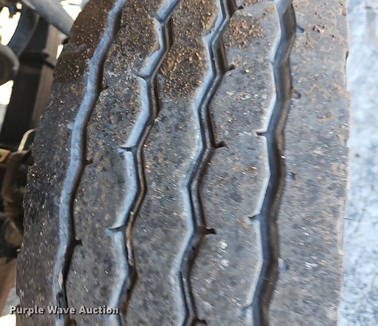 image for item EJ5881 2009 International 7500 dump truck