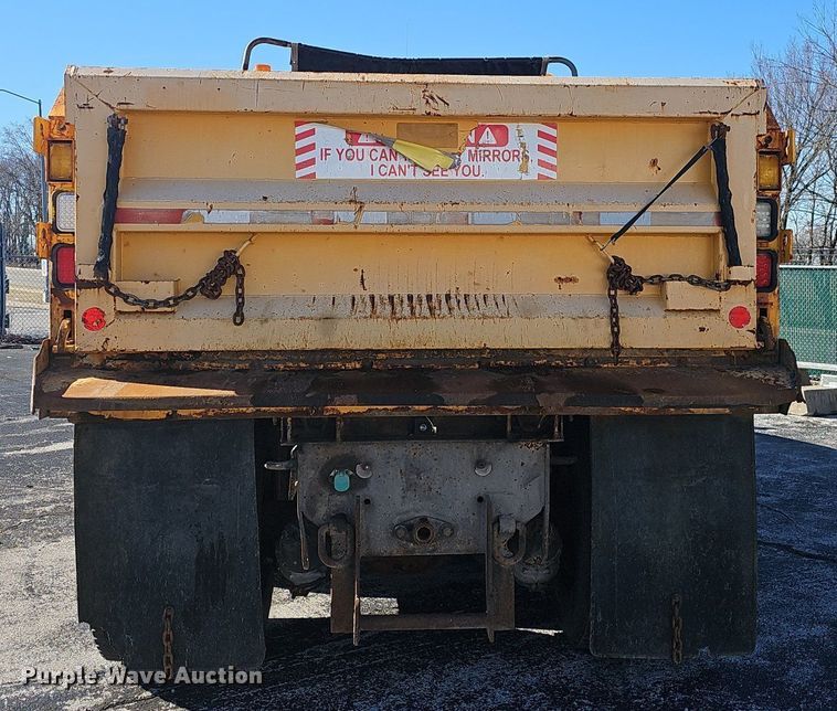 image for item EJ5882 2006 International 7400 dump truck