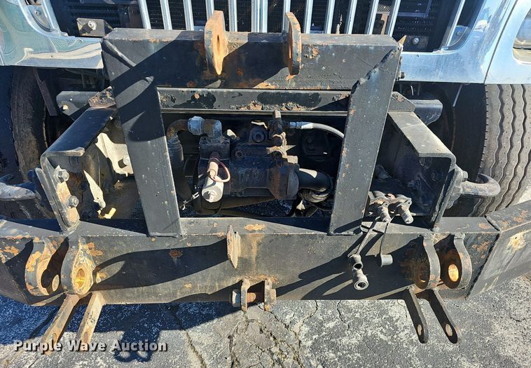 image for item EJ5882 2006 International 7400 dump truck