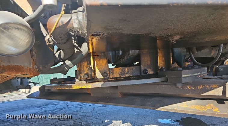 image for item EJ5882 2006 International 7400 dump truck