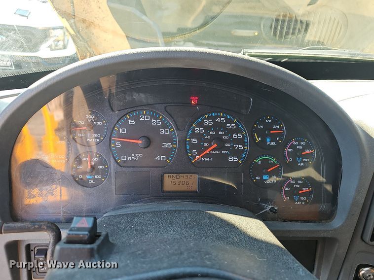 image for item EJ5882 2006 International 7400 dump truck