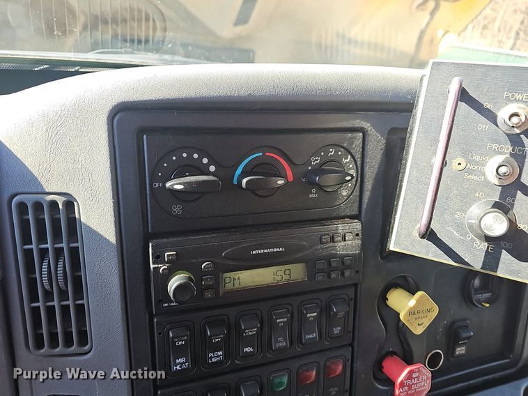 image for item EJ5882 2006 International 7400 dump truck