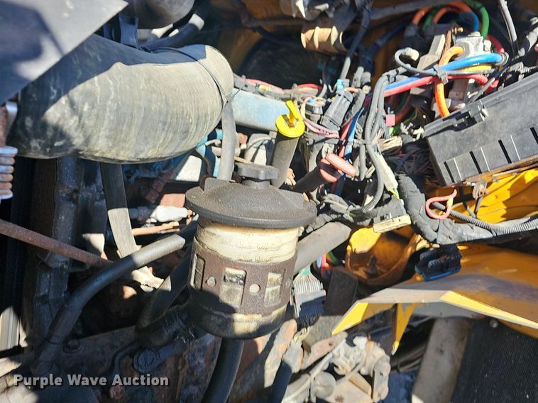 image for item EJ5882 2006 International 7400 dump truck