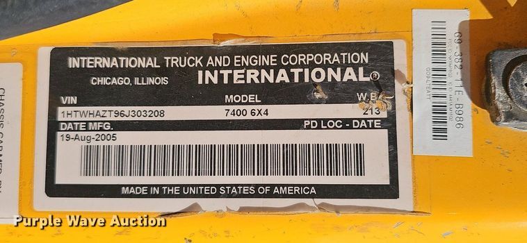 image for item EJ5882 2006 International 7400 dump truck