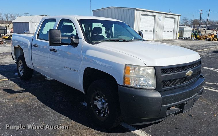 image for item EJ5883 2008 Chevrolet Silverado 1500 Crew Cab pickup truck