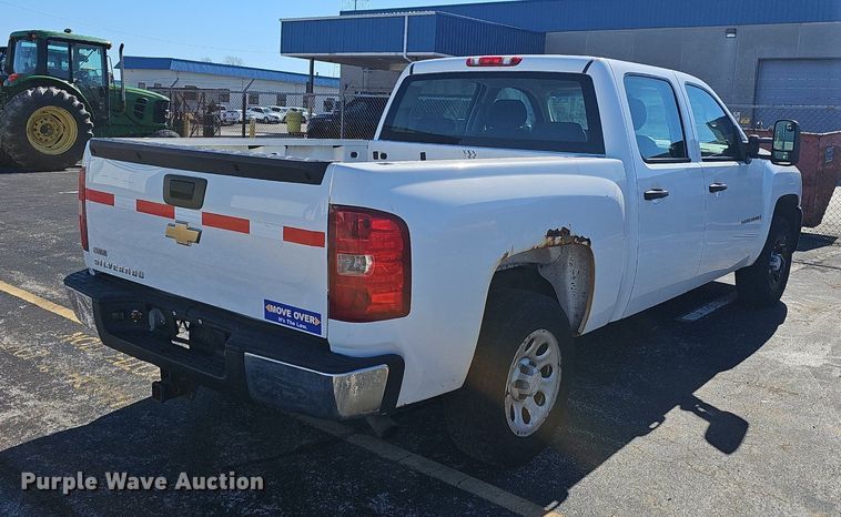 image for item EJ5883 2008 Chevrolet Silverado 1500 Crew Cab pickup truck
