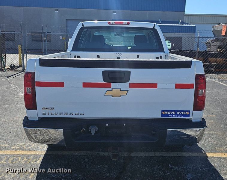 image for item EJ5883 2008 Chevrolet Silverado 1500 Crew Cab pickup truck