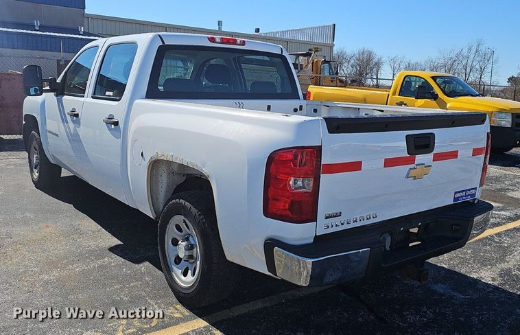 image for item EJ5883 2008 Chevrolet Silverado 1500 Crew Cab pickup truck