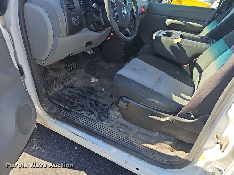 image for item EJ5883 2008 Chevrolet Silverado 1500 Crew Cab pickup truck